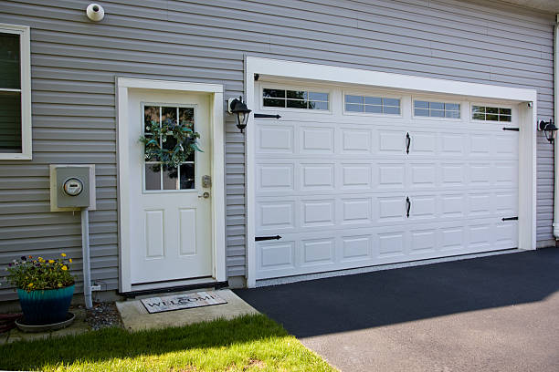 24/7 Emergency Garage Door Panel Replacement experts in Panama, OK